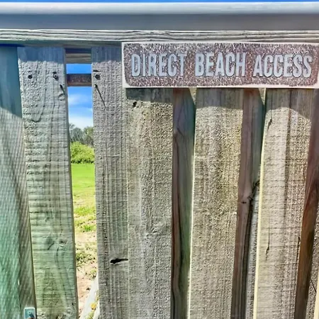 Beachside Beauty Caves Beach Exterior photo